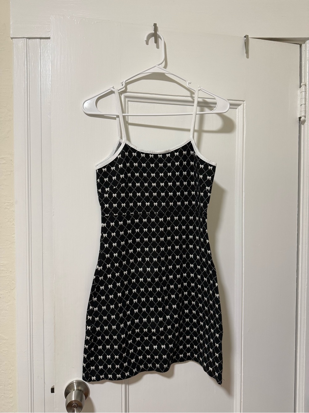 Black & White Ribbon Pattern Knit Dress